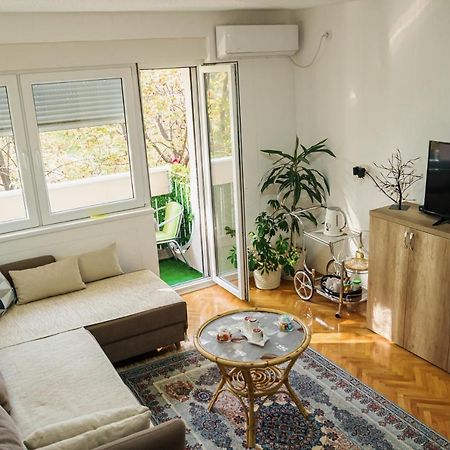 Apartman Garden Apartment Лесковац Екстериор снимка